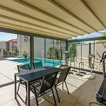 דירה Exquisites Mit Meerblick, Sauna, Gym, Pool, Klimatisierten Schlafzimmern - Nur 500 Meter Zum