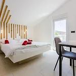 דירה Exquisites Mit Meerblick, Sauna, Gym, Pool, Klimatisierten Schlafzimmern - Nur 500 Meter Zum
