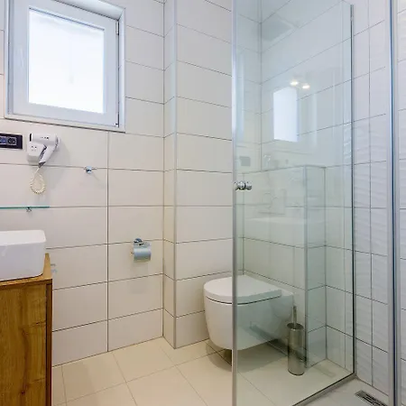 Exquisites Mit Meerblick, Sauna, Gym, Pool, Klimatisierten Schlafzimmern - Nur 500 Meter Zum Apartmán