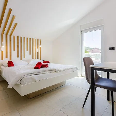 Apartamento Exquisites Mit Meerblick, Sauna, Gym, Pool, Klimatisierten Schlafzimmern - Nur 500 Meter Zum