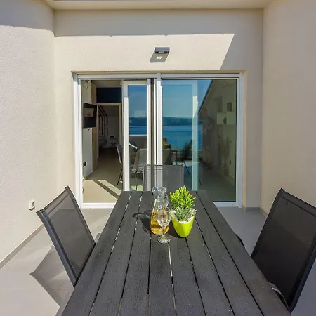 Exquisites Mit Meerblick, Sauna, Gym, Pool, Klimatisierten Schlafzimmern - Nur 500 Meter Zum