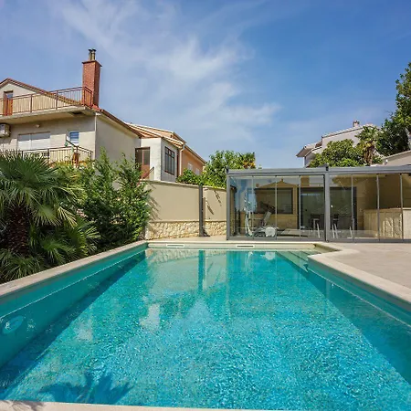 Apartmán Exquisites Mit Meerblick, Sauna, Gym, Pool, Klimatisierten Schlafzimmern - Nur 500 Meter Zum Crikvenica