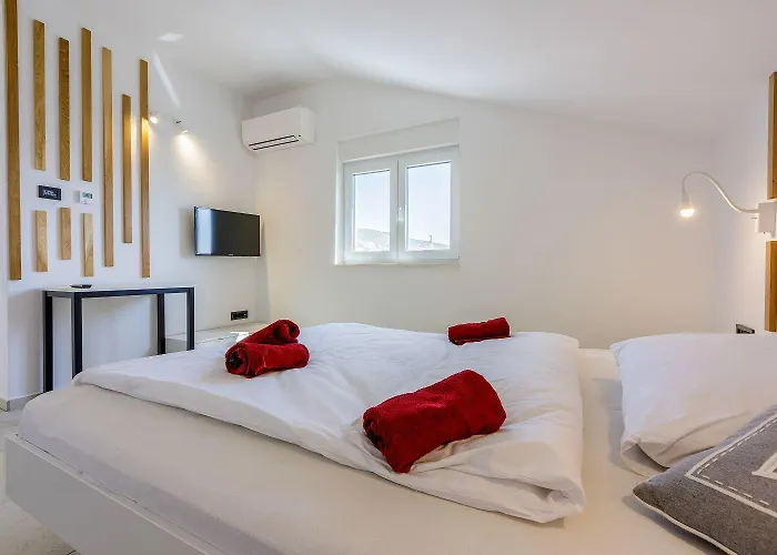 公寓 Exquisites Mit Meerblick, Sauna, Gym, Pool, Klimatisierten Schlafzimmern - Nur 500 Meter Zum 茨里克韦尼察