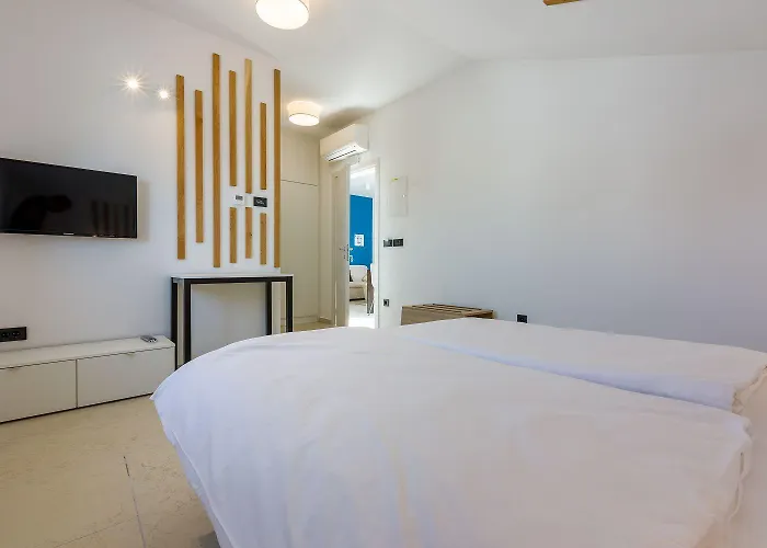 Exquisites Mit Meerblick, Sauna, Gym, Pool, Klimatisierten Schlafzimmern - Nur 500 Meter Zum Appartamento Crikvenica