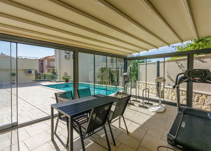 Appartamento Exquisites Mit Meerblick, Sauna, Gym, Pool, Klimatisierten Schlafzimmern - Nur 500 Meter Zum
