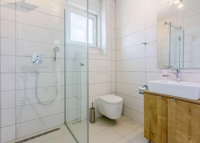 Exquisites Mit Meerblick, Sauna, Gym, Pool, Klimatisierten Schlafzimmern - Nur 500 Meter Zum Appartamento