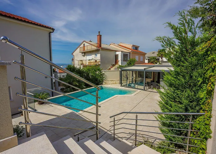 Appartamento Exquisites Mit Meerblick, Sauna, Gym, Pool, Klimatisierten Schlafzimmern - Nur 500 Meter Zum